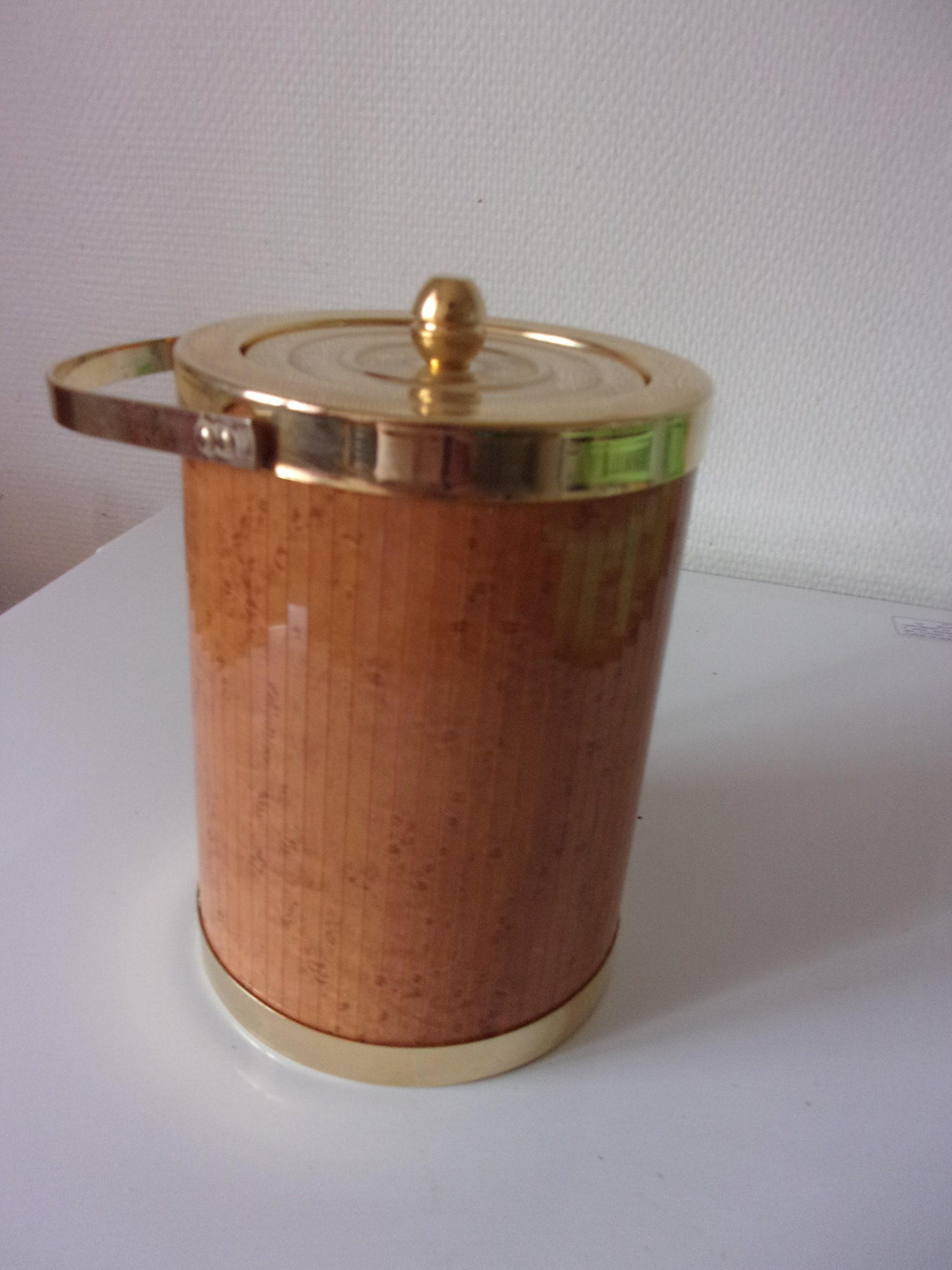 Seau A Glace Vintage , en Plastique Imitation Bois et Métal Doré ,