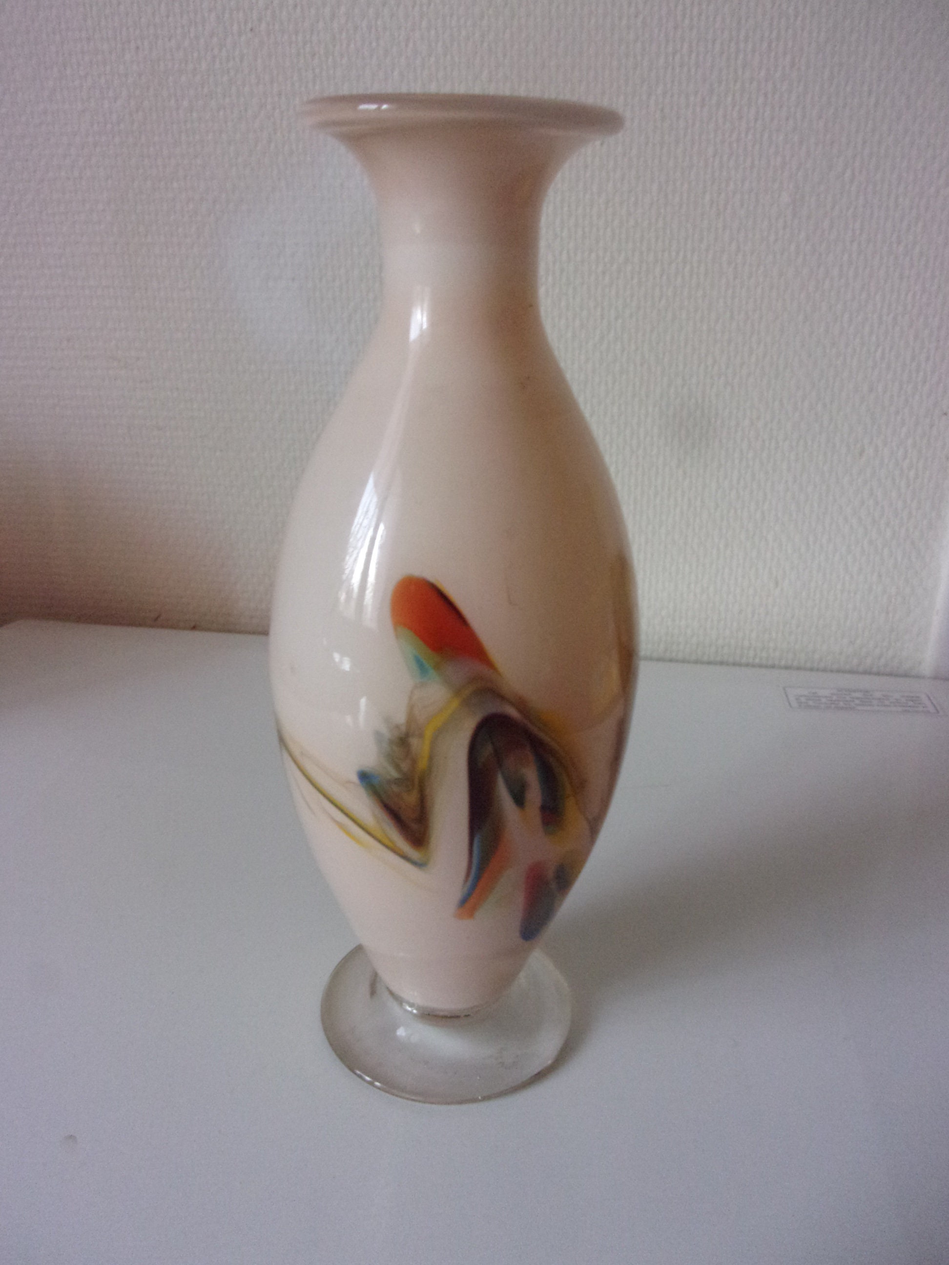 Vase en Verre Soufflé , Joli Vase Vintage