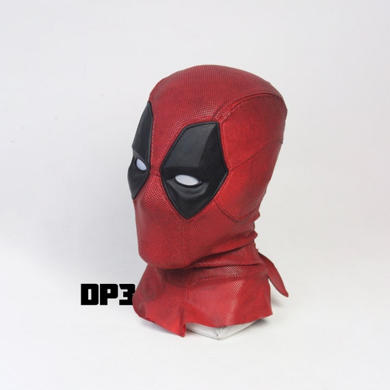 3DプリントPLAデッドプール マスク 赤と黒