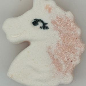 Unicorn Wishes Gentle Moisturizing Bath Bomb