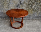 Mid Century Modern Sculpted base Lane Rhythm Round Side End Table