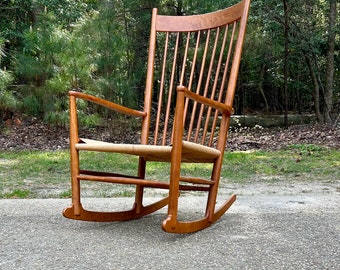 Danish J16 Rocking chair designed by Hans Wegner