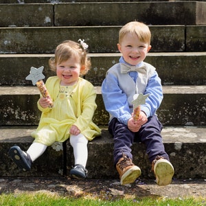 Biodegradable Confetti Wand Confetti Wand for Weddings, Children's Parties, Birthdays and Celebrations image 2