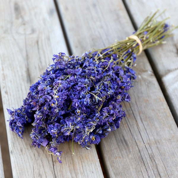 Donkerblauw/paarse gedroogde bloemenbos | Gedroogde bloemen, bloemstukken | Bloemist, doe-het-zelf, maak je eigen boeket