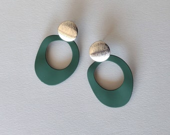 Wavy Round Modern Earrings, forest green, silver or gold discs, matte green pendants, modern retro earrings