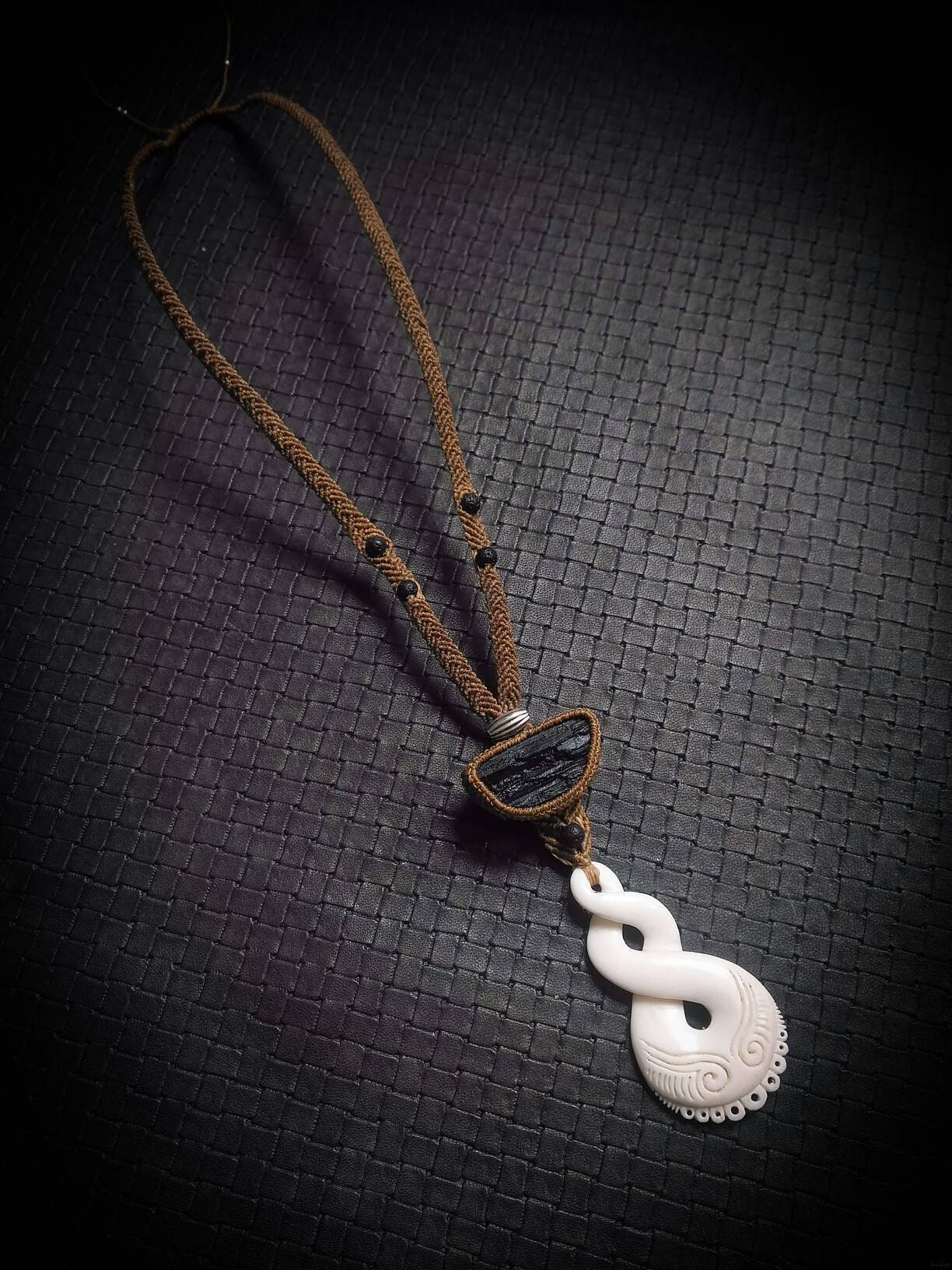 マオリの骨ペンダント - Etsy 日本