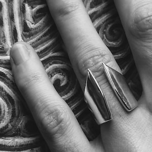 Industrial Minimal Geometric Design Silver Plated Gold Brass Adjustable Unisex Ring-Spartan Helmet Inspiration-Original-New Collection-Boho