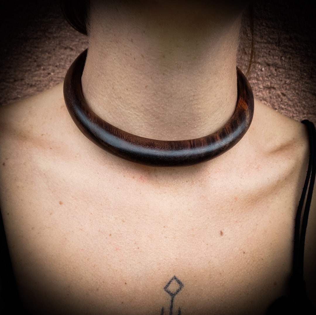 Sono Wood Curved Choker Necklace- Organic- Goddess Necklace