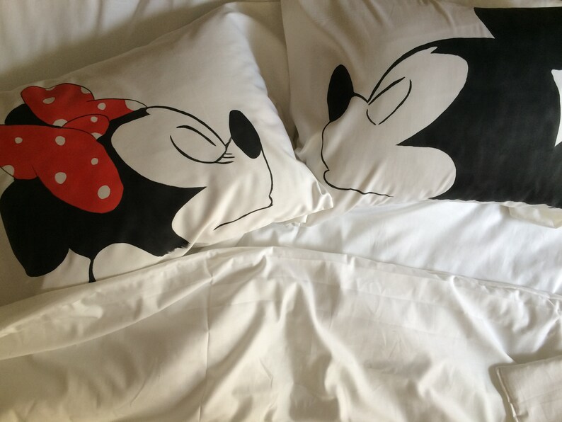 Disney Mickey And Minnie Kissing Bedding Set For Couple Mouse Engagement Wedding Gift