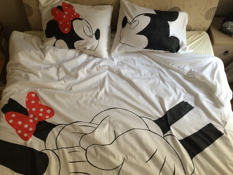 Disney Mickey And Minnie Kissing Bedding Set For Couple Mouse Engagement Wedding Gift