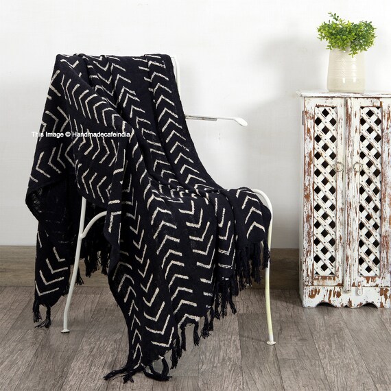 Handmade natural color style Throw Blanket for Sofas Black & White Hand