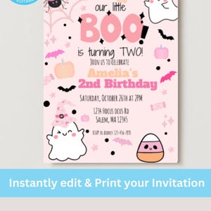 以下が含まれることがあります： ピンクのハロウィーン誕生日招待状で、かわいい幽霊とキャンディーコーンが描かれています。テキストには「私たちの小さなBOOは2歳になります！アメリアの2回目の誕生日をお祝いするために、私たちと一緒に祝ってください。土曜日、10月26日午後2時。1234 Hocus Ocus Rd Salem、MA 12345。オーブリー宛てにRSVP 123-456-7890。」と書いてあります。