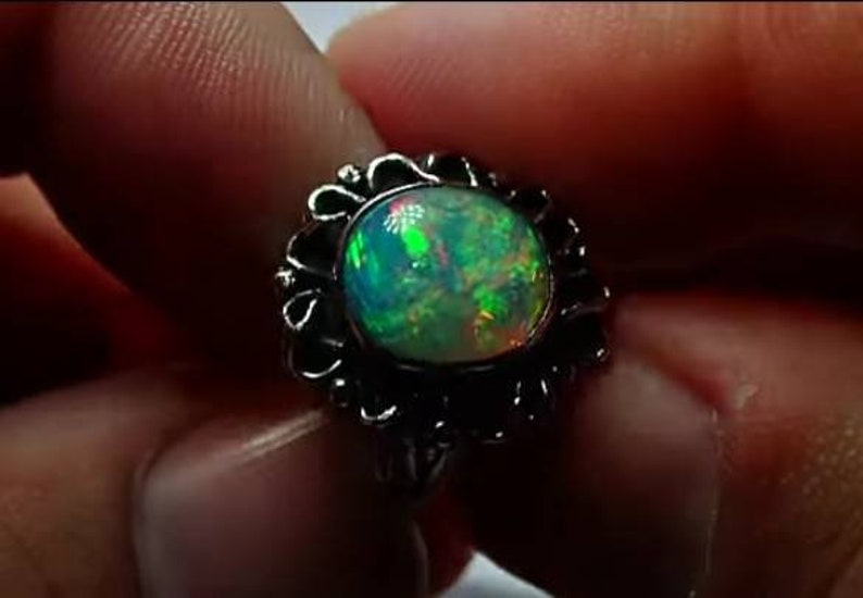 Well opal ring and pendant set