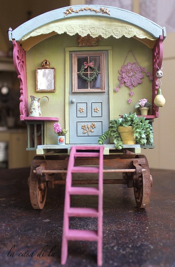 caravan dollhouse