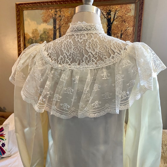 Vintage 1970’s lace and satin Gunne Sax blouse - image 3