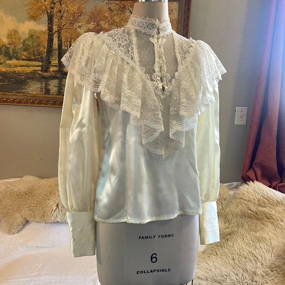 Vintage 1970’s lace and satin Gunne Sax blouse - image 1