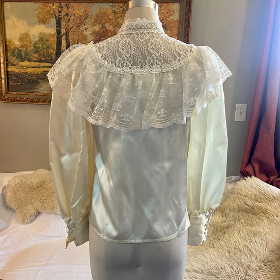 Vintage 1970’s lace and satin Gunne Sax blouse - image 5