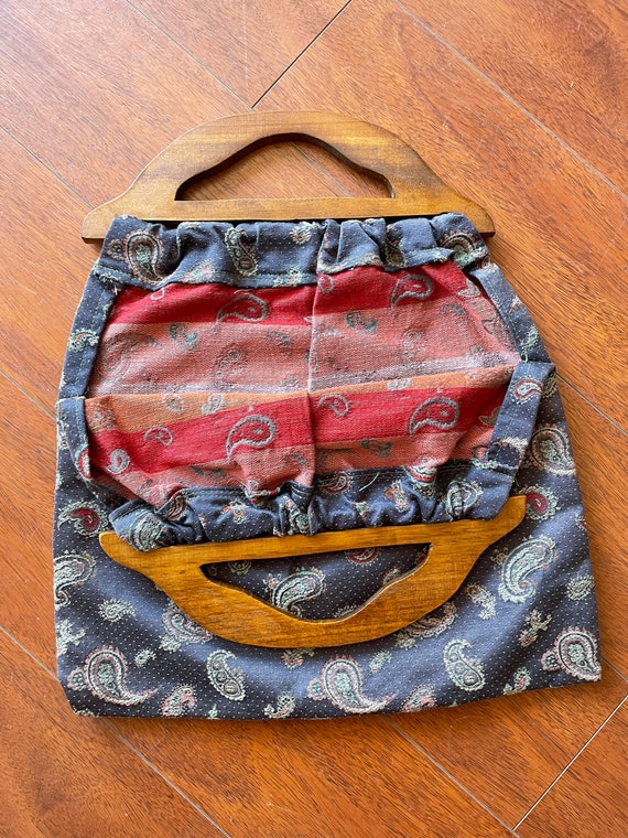 Large vintage paisley tapestry bag with big woode… - image 4