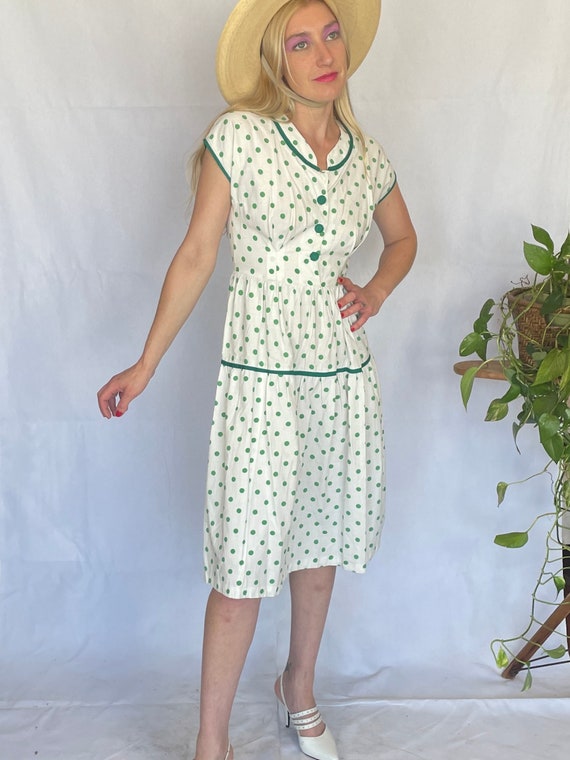 1940’s white with green polka dot picnic day dress - image 3