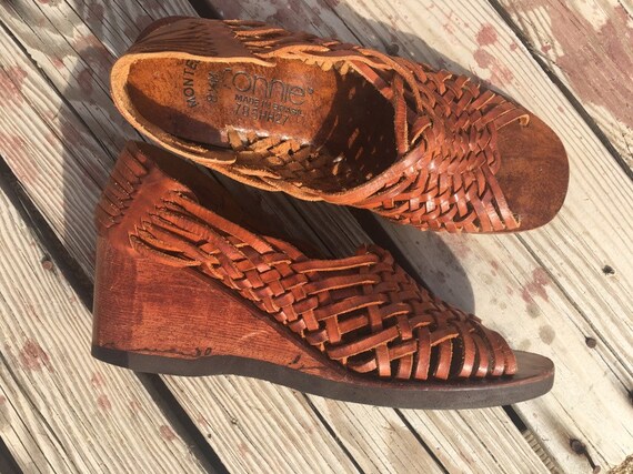 Vintage 1970’s brown leather wooden huarache clog