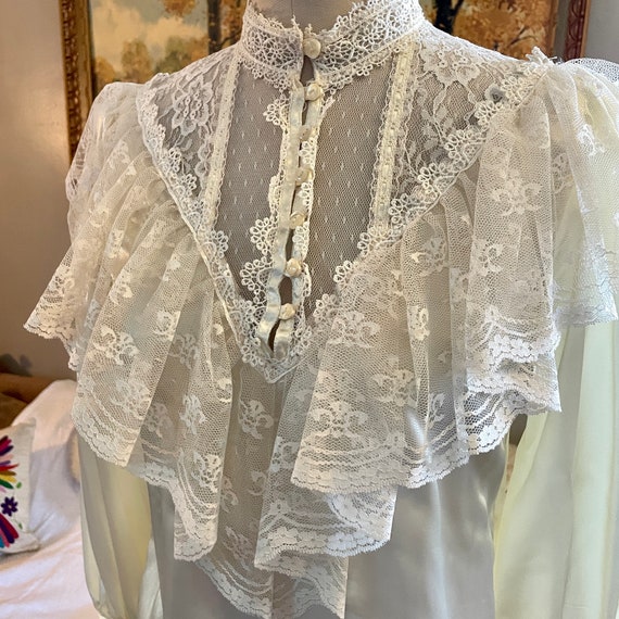 Vintage 1970’s lace and satin Gunne Sax blouse - image 7