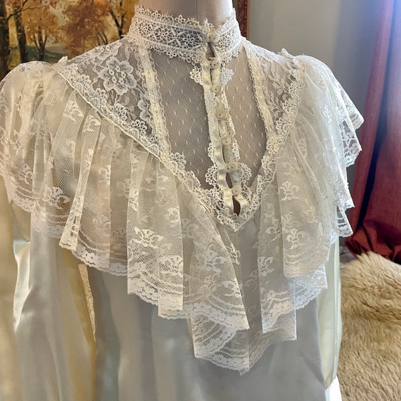 Vintage 1970’s lace and satin Gunne Sax blouse - image 2