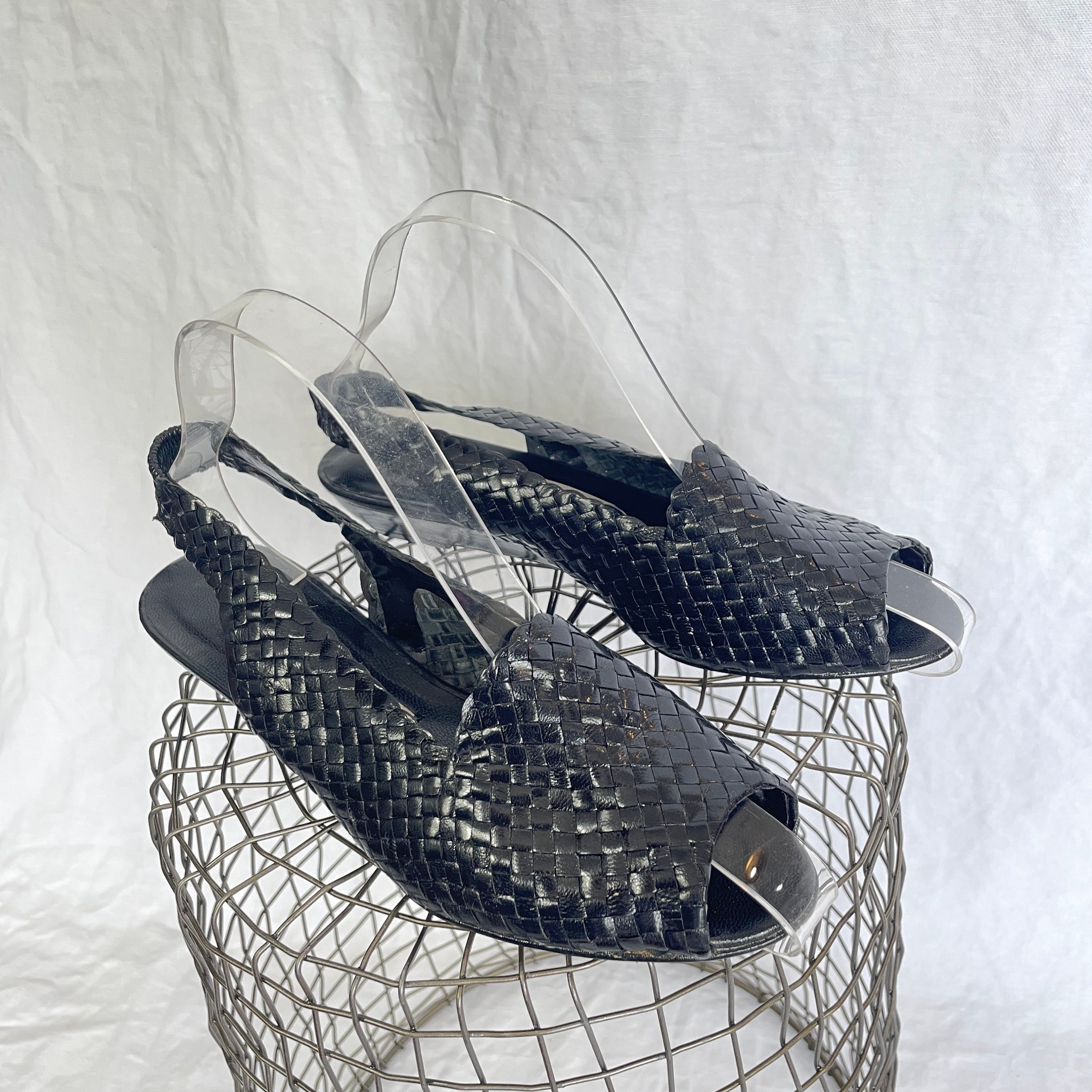 Vintage Enzo Angiolini woven sling back peep toe black sandal