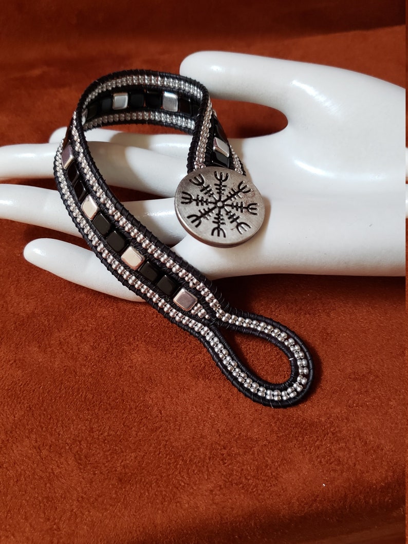 Vegvisir The Helm of Awe