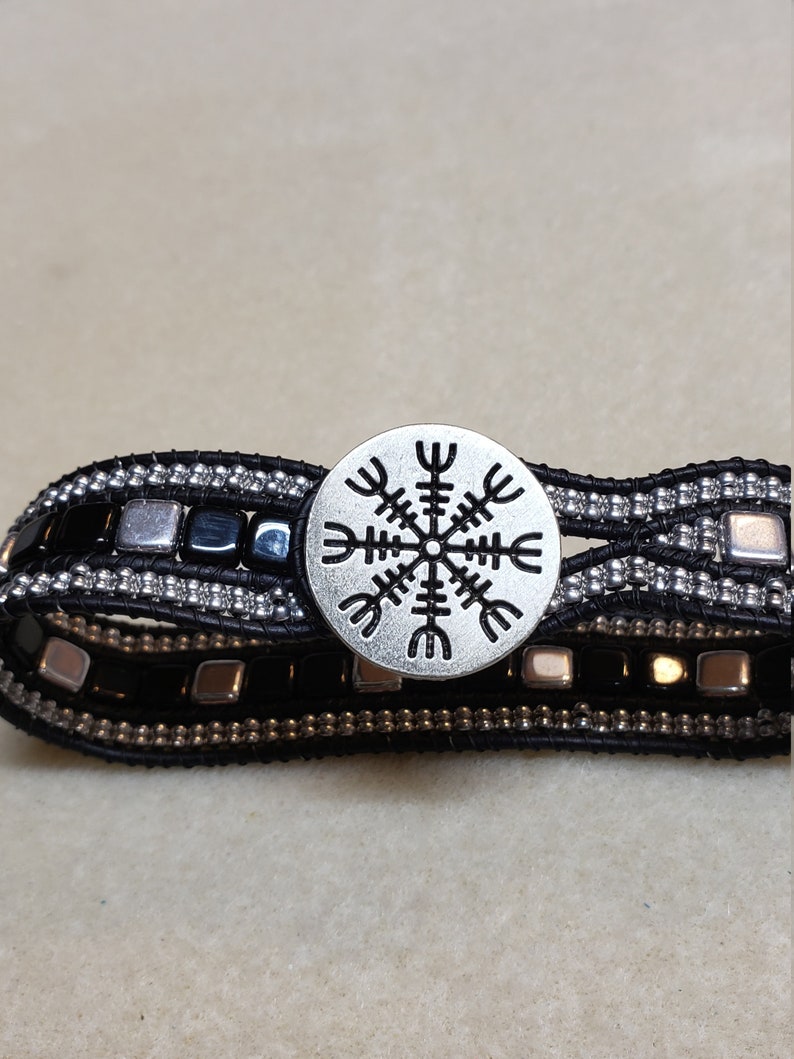 Vegvisir The Helm of Awe
