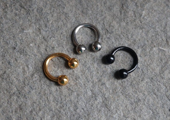 Captive store ring septum