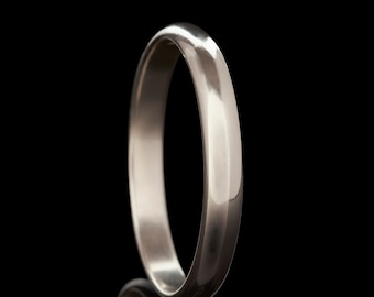 Domed ring in polished silver