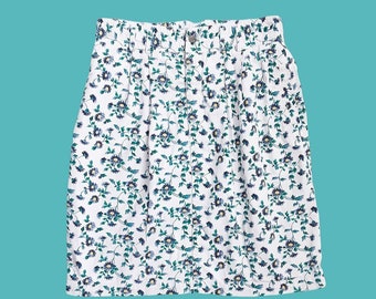 90's White Floral Print Mini Skirt Vintage Women's White Stag High Waist Patterned Pencil Skirt, Belt Loops, Pockets, Boho, Size Medium