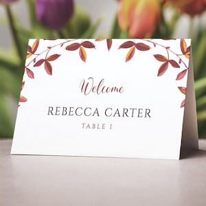 Feuilles d'automne Marque-places pour les mariages de la saison d'automne. Télécharger le modèle imprimable modifiable
