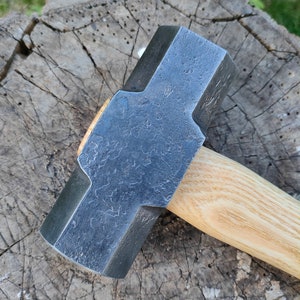Blacksmith&#39;s Rounding Hammer