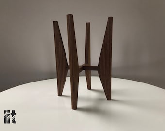 Helix Modern Plant Stand