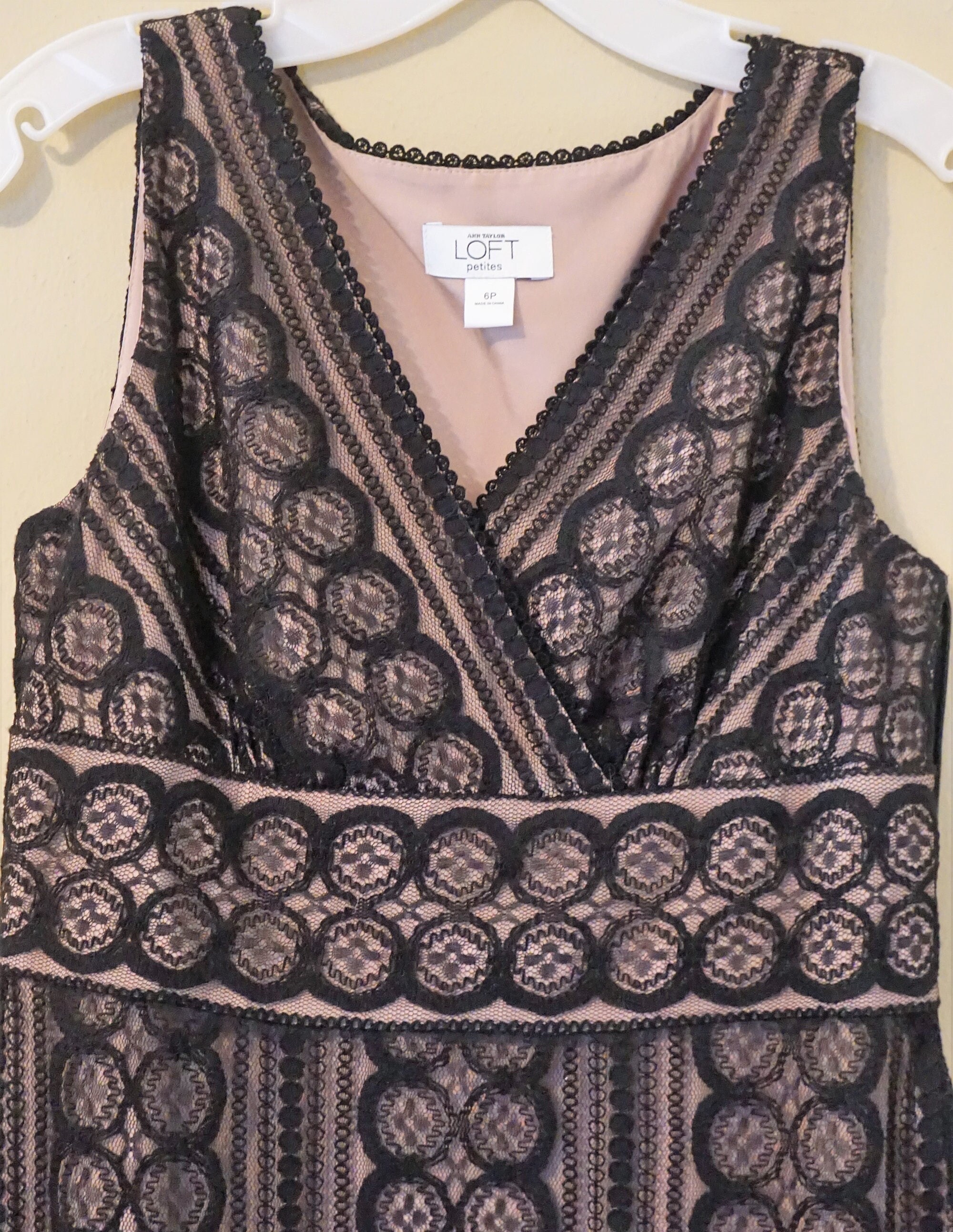 Anne Taylor Loft Black Petite Lace Dress Sleeveless Lined Cocktail Dress,*read DESCRIPTION - Etsy Anne Taylor Loft Black Petite Lace Dress Sleeveless Lined Cocktail Dress,*read DESCRIPTION - Etsy