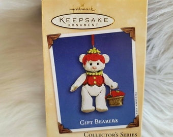 2002 Hallmark Keepsake Gift Bearers 4th Collectors Series Christmas Ornament