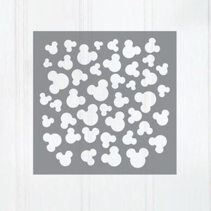 K&ouml;nnte beinhalten: Ein graues Quadrat mit einer wei&szlig;en Silhouette von Mickey-Maus-K&ouml;pfen, die sich &uuml;ber die gesamte Fl&auml;che wiederholen. Das Quadrat ist 5 Zoll breit.