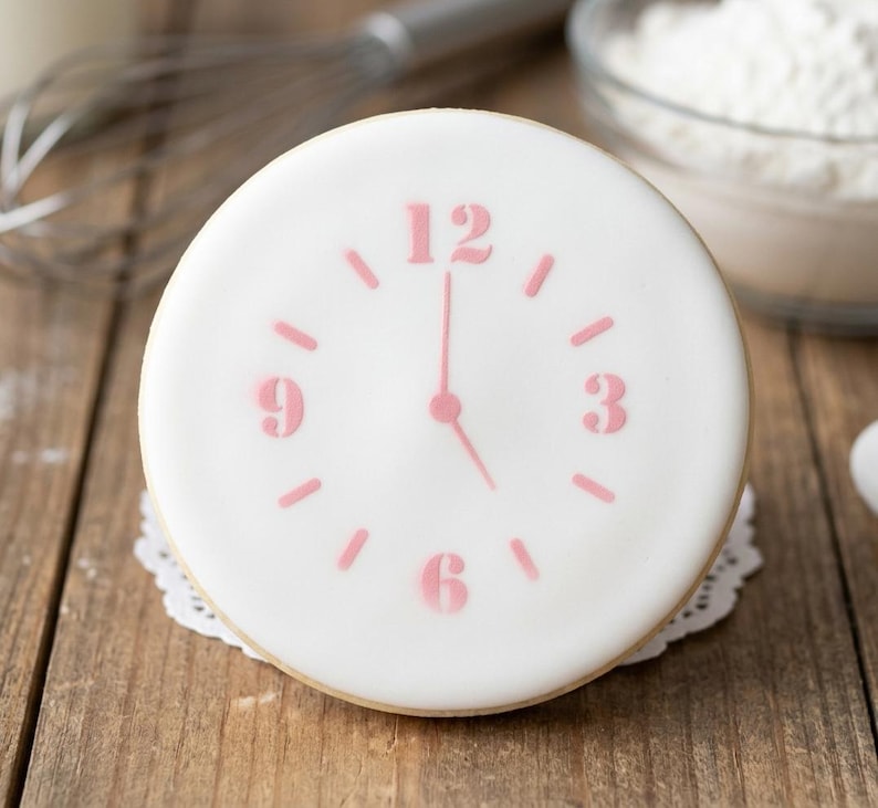 Clock Stencil for DIY Crafts - Premium Mylar Template for Holiday Decor and Custom Clock Faces - Reusable Dial Pattern for Art Projects 画像 4