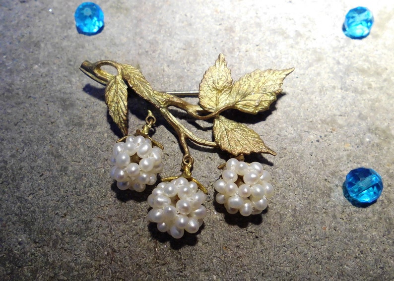 whether Mother/'s day or Her Birthday Antique Floral Brooch Pin Solid Metal Great Weight This is Truly Something Mom would Love as a Gift