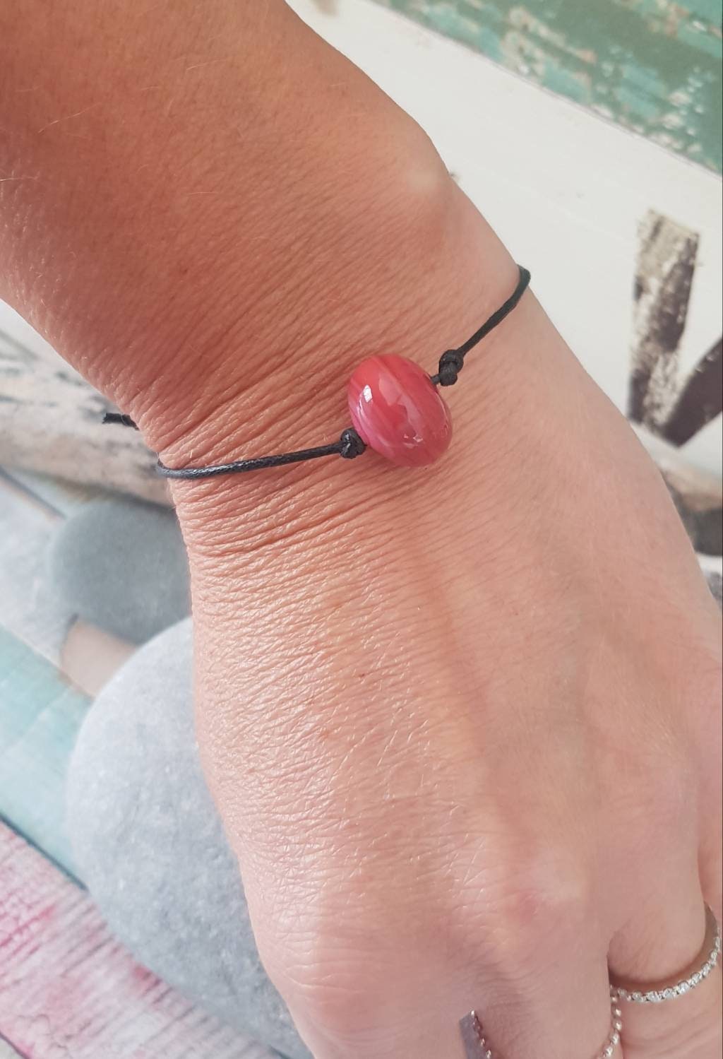 Simaru Bracciale Dell'Amicizia Con Perle Di Vetro | Regolabile | Fatto A Mano In Bolivia | Artigianato Sostenibile E Sociale | Colorato