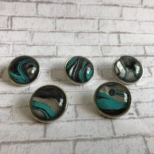 Fluid Art Snap Jewelry: Interchangeable 18mm Button Charm