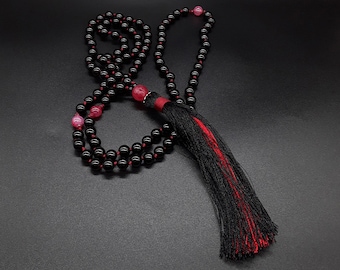 The Black Dragon 108 Tibetan Mala Tassel Necklace made of Triple-A high quality Black Onyx, Natural Dragon Veins Agate and pure Agate.