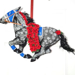Kentucky Derby Horse Wreath "Running Away With The Roses"