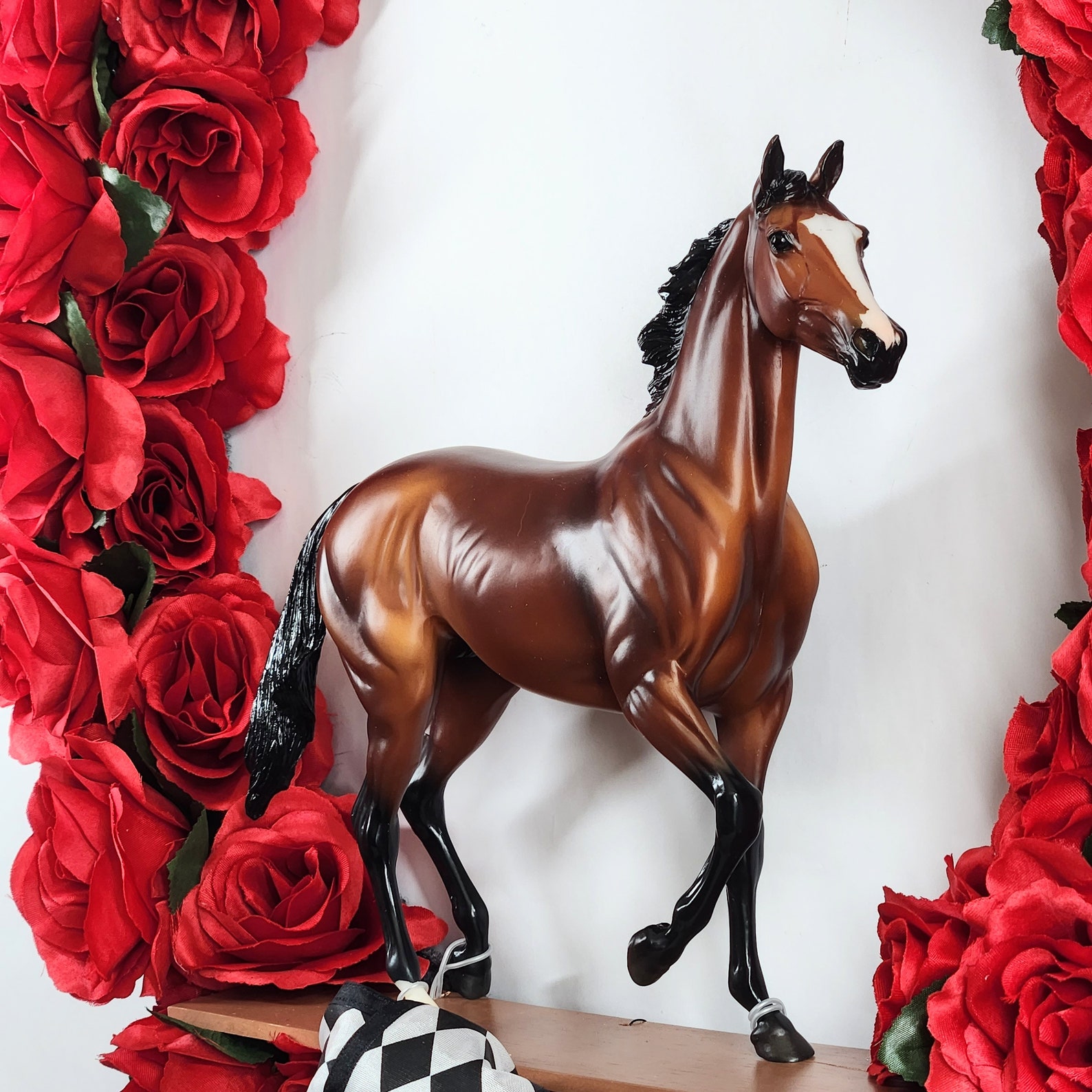 Racehorse Roses Kentucky Derby Rose Wreath With Thoroughbred,