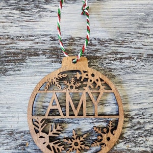 Personalized Christmas Ornament  // Custom Christmas Ornament// Name Ornaments// Personalized Christmas Gifts // Wood Christmas Ornament