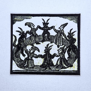 Witch Circle Old Classic Style Iron On Patch