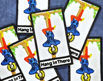 Hang in Dort hängende Mann Tarot inspiriert Aufnäher