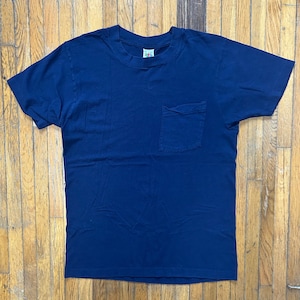 Vintage 1980s Fruit Of The Loom Pocket T-Shirt Size M Made In USA Navy Blue Single Stitch Punk Rocker