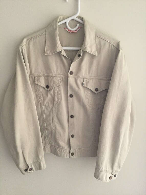 levis beige denim jacket